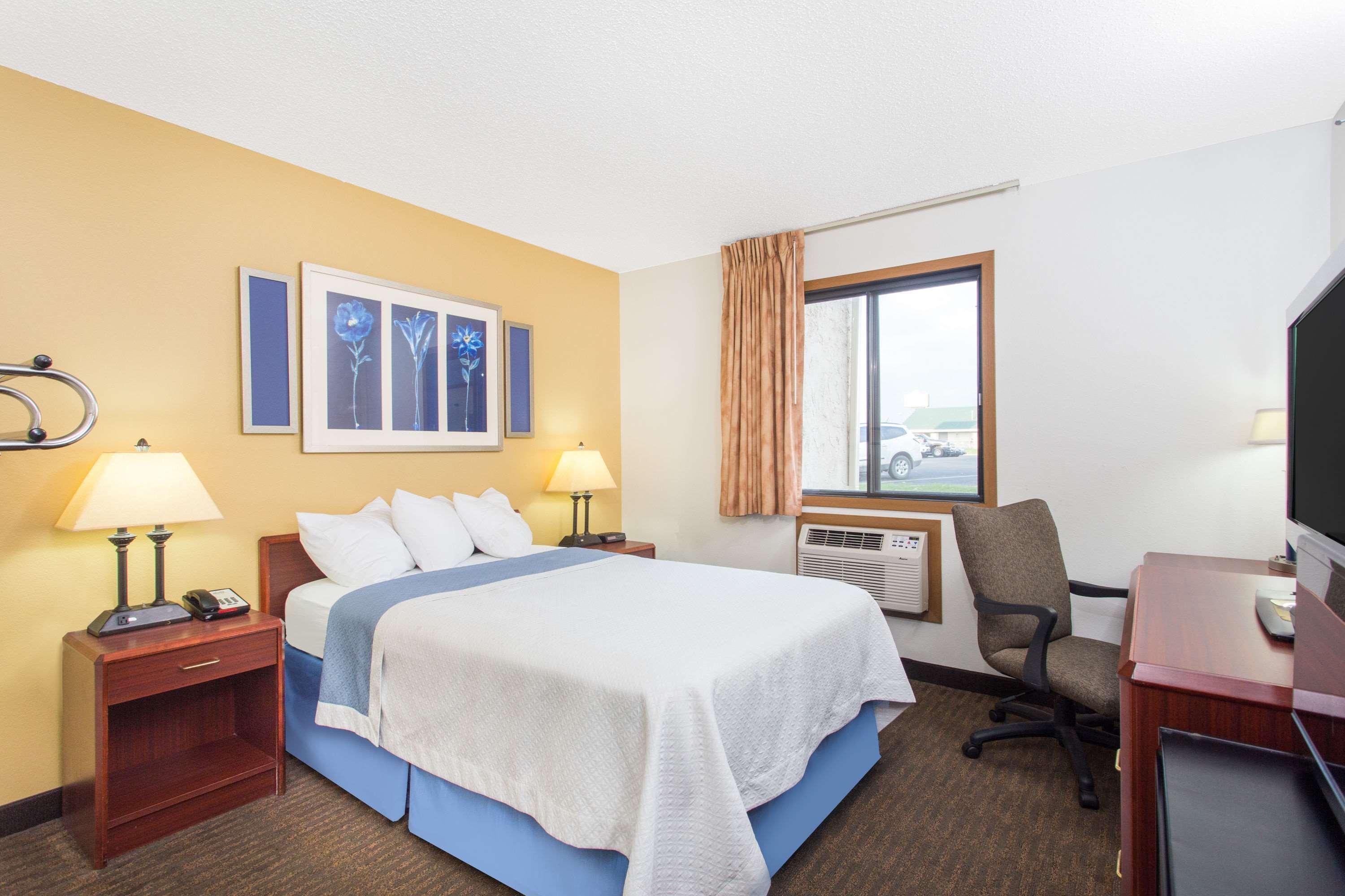 Days Inn By Wyndham Austin Exterior foto